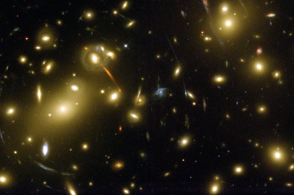 Abell 2218 || Cluster of Galaxies