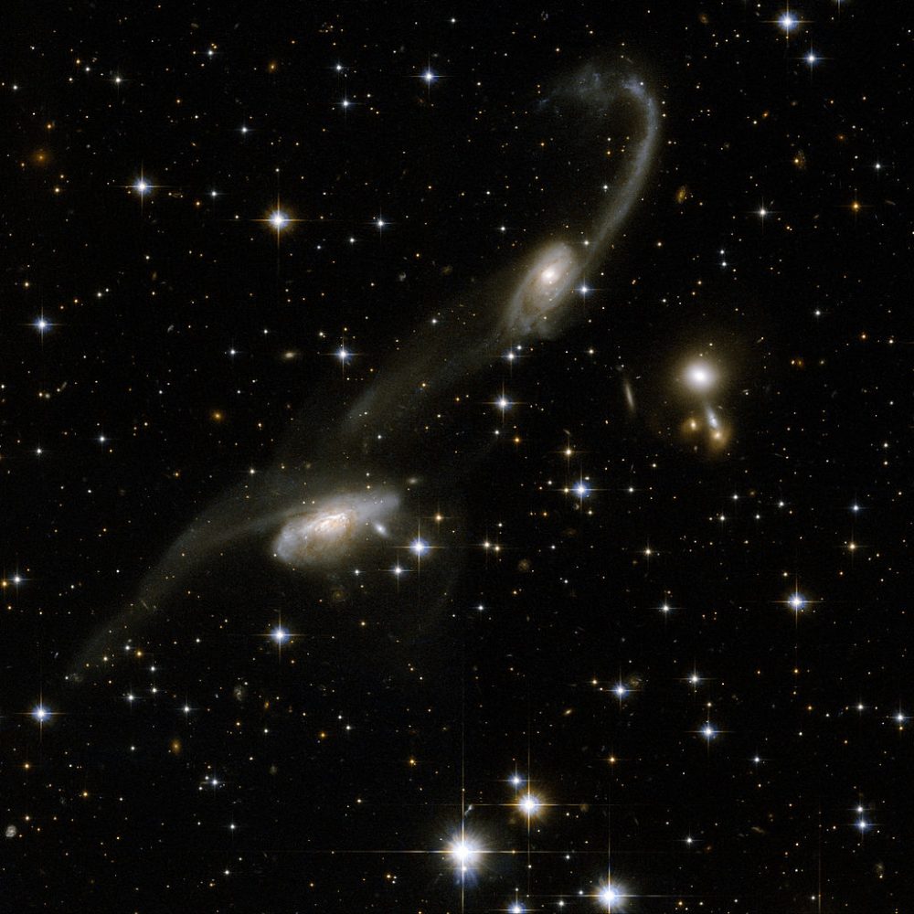 ESO-69-6 || Two interacting Galaxies