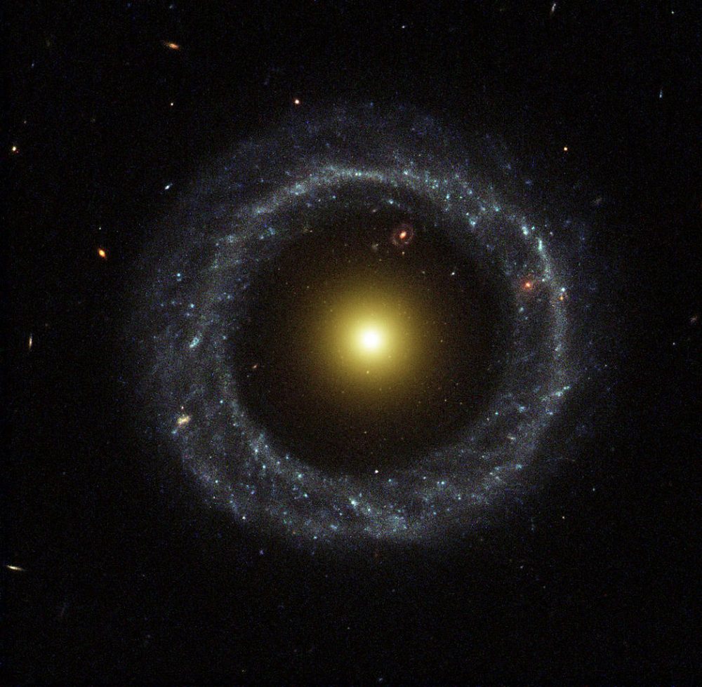 Hoag's Object || Ring Galaxy