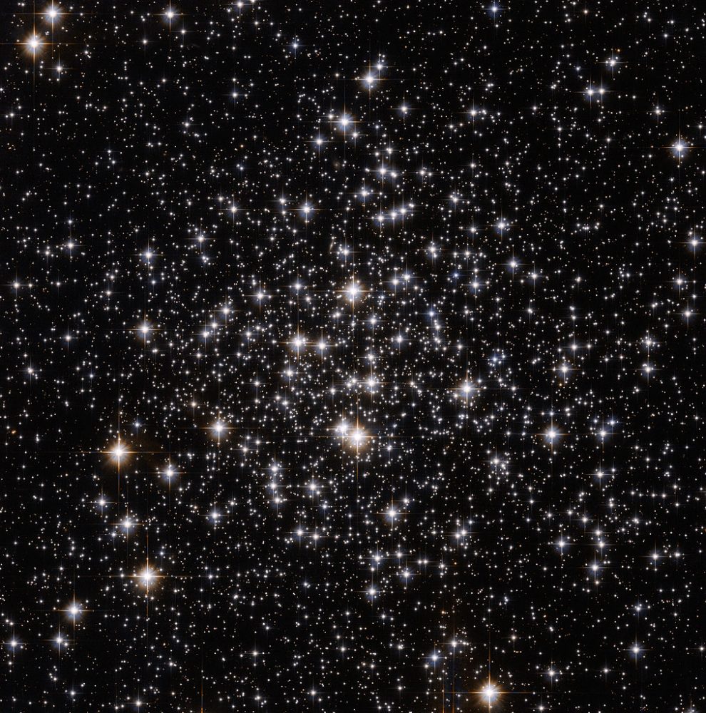 M71 or NGC 6838 || Globular Cluster