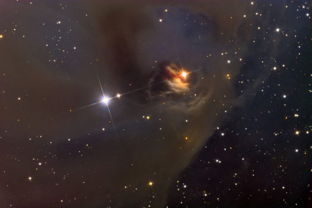 NGC 1555 or Hind's Variable Nebula || Variable Nebula